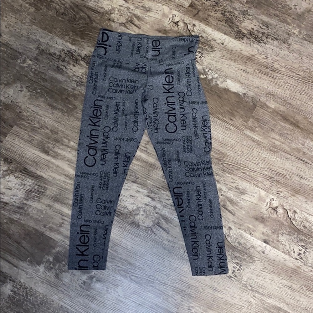 Fitness leggings with CK print